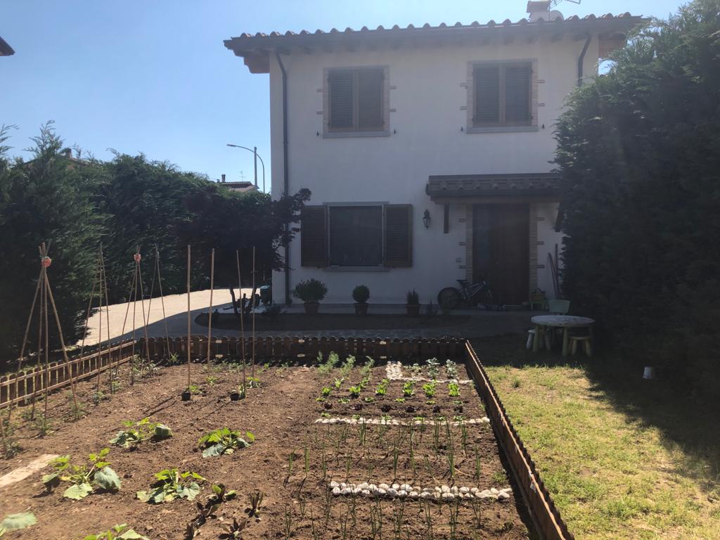 House in Castelnuovo di Garfagnana - view 1