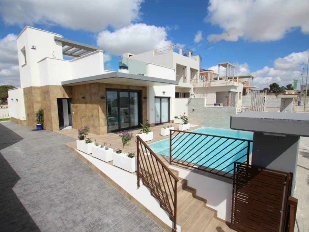 Villa in San Miguel de Salinas - view 1