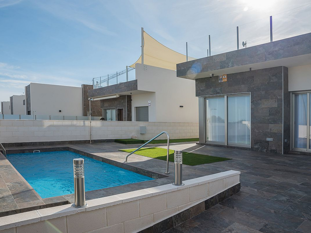 Villa in Villamartin - view 1